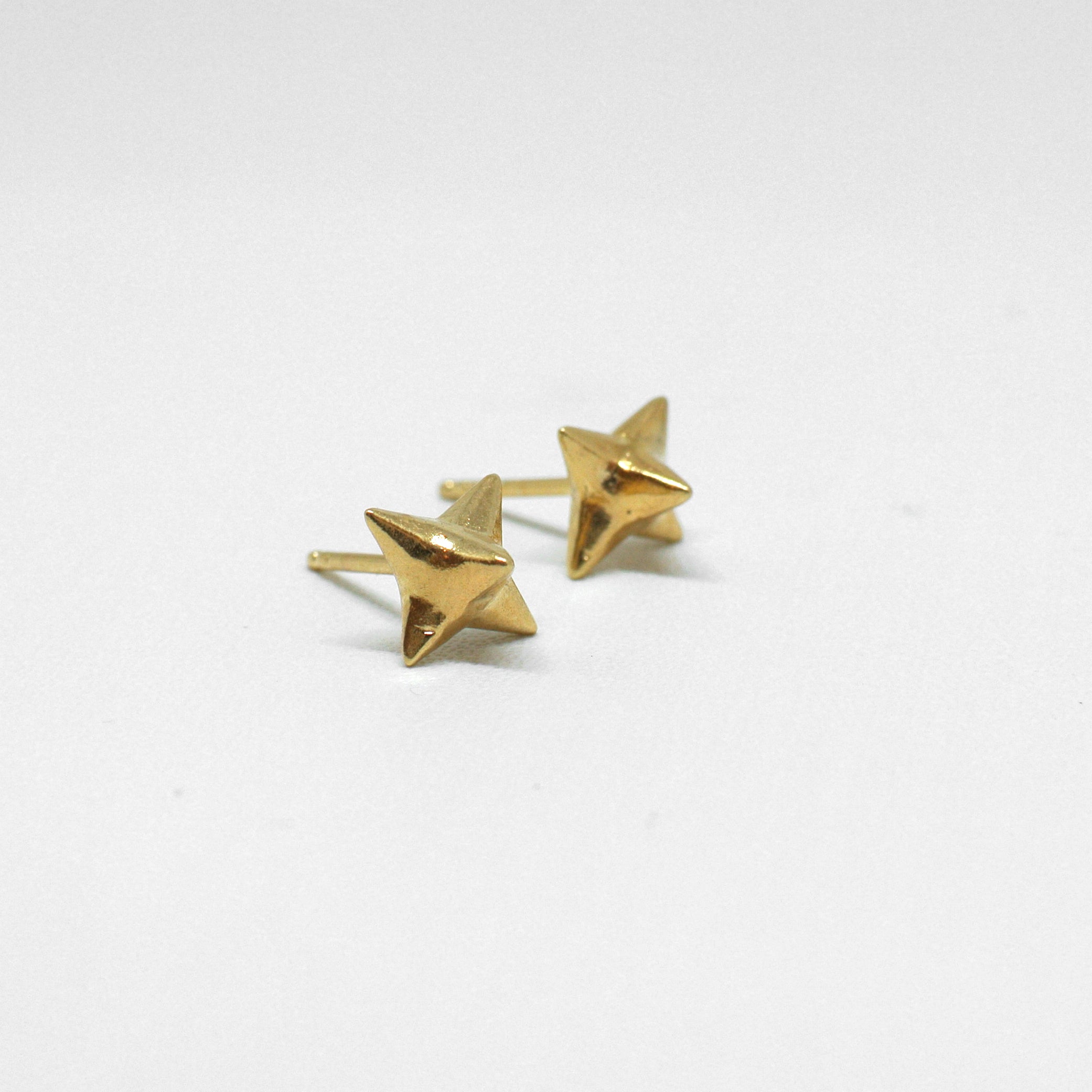 Delta Studs